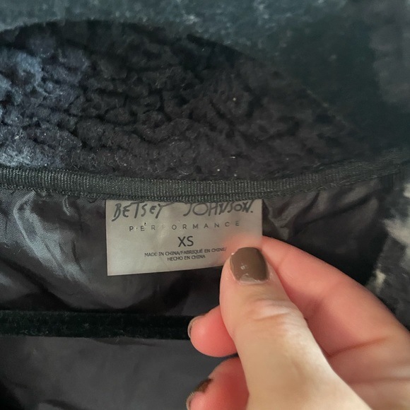 Betsy Johnson tye dye sherpa jacket size xs - Picture 5 of 5